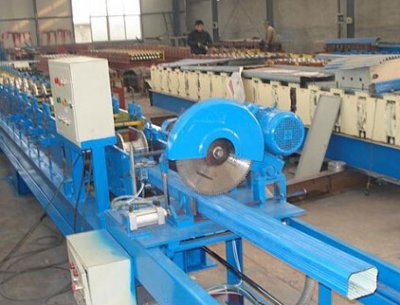 小型圓方管設備在機械制造領域的應用